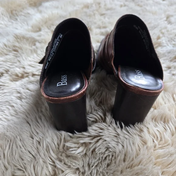 Bass Leather Slip On Brown High Heel Square Toe Buckle Clogs Mules 90s Y2K Sz 8 - Picture 3 of 7